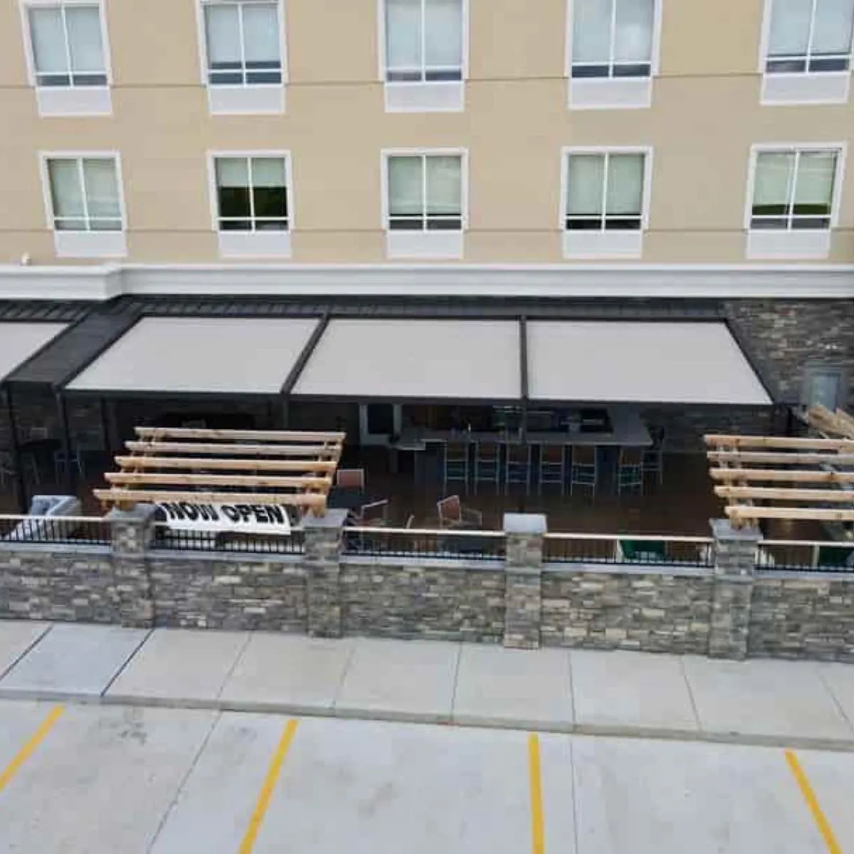 Holiday Inn Patio