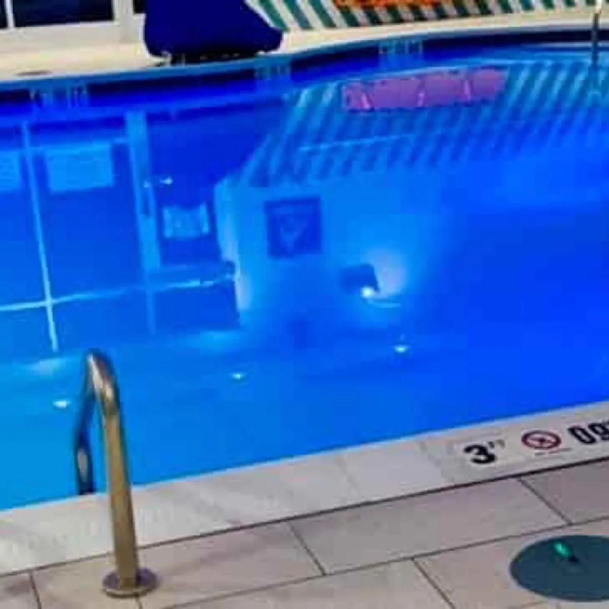 Holiday Inn Pool