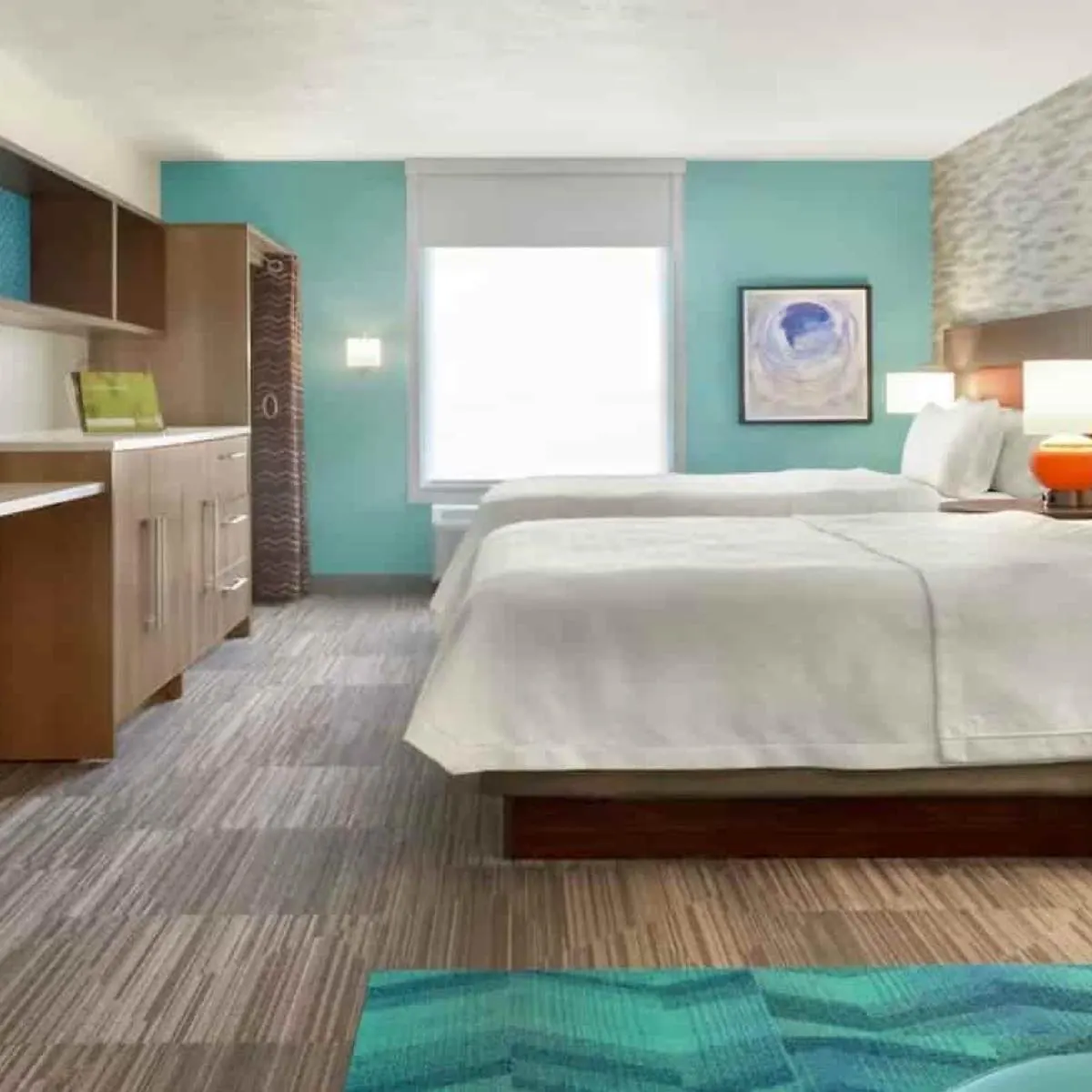 Queen guest room